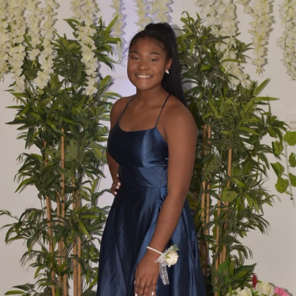 Meet your Posher, Cynthia